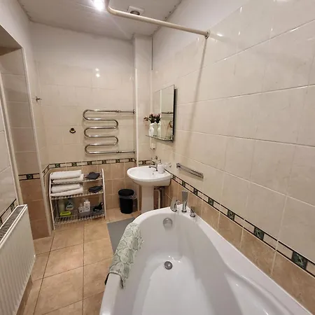 Cozy, Spacious Gertruda Self Chek In 20 Min To Old With Car 5 Min